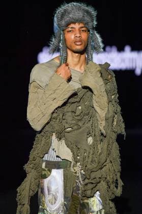 EGO Mercedes-Benz Fashion Week de Madrid - 21 Sep 2025 A model walks the runway wearing a design by Skinsfromtheinsideofmymouth during the Ego Mercedes-Benz Fashion Week de Madrid in IFERMA. Madrid Spain Copyright: xAtilanoxGarciax xSOPAxImagesx FOTO48780