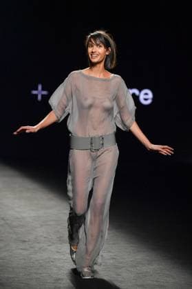 EGO Mercedes-Benz Fashion Week de Madrid - 21 Sep 2025 A model walks the runway wearing a design by Studio Cumbre during the Ego Mercedes-Benz Fashion Week de Madrid in IFERMA. Madrid Spain Copyright: xAtilanoxGarciax xSOPAxImagesx FOTO48963