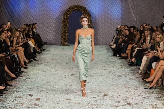 Aadnevik SS26 Show at London Fashion Week LONDON, UNITED KINGDOM - SEPTEMBER 21: A model walks the runway during Aadnevik Spring Summer 2026 show a la memoire de Marie Antoinette the last Queen at The Royal Horseguards Hotel as part of London Fashion Week in London, United Kingdom on September 21, 2025. Wiktor Szymanowicz Anadolu London United Kingdom. Editorial use only. Please get in touch for any other usage.  Copyright: x2025xAnadoluxWiktorxSzymanowiczx