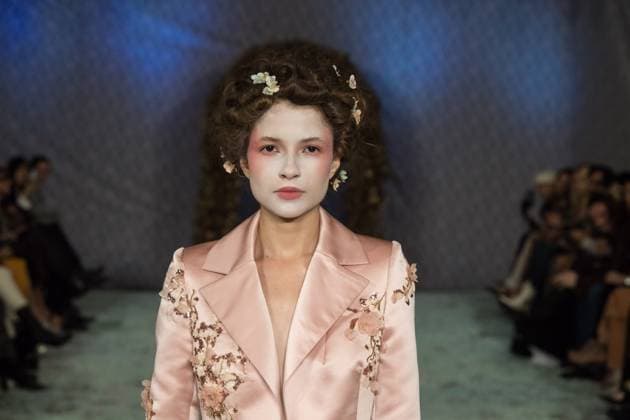 Aadnevik SS26 Show at London Fashion Week LONDON, UNITED KINGDOM - SEPTEMBER 21: A model walks the runway during Aadnevik Spring Summer 2026 show a la memoire de Marie Antoinette the last Queen at The Royal Horseguards Hotel as part of London Fashion Week in London, United Kingdom on September 21, 2025. Wiktor Szymanowicz Anadolu London United Kingdom. Editorial use only. Please get in touch for any other usage.  Copyright: x2025xAnadoluxWiktorxSzymanowiczx