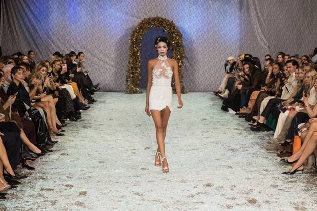 Aadnevik SS26 Show at London Fashion Week LONDON, UNITED KINGDOM - SEPTEMBER 21: A model walks the runway during Aadnevik Spring Summer 2026 show a la memoire de Marie Antoinette the last Queen at The Royal Horseguards Hotel as part of London Fashion Week in London, United Kingdom on September 21, 2025. Wiktor Szymanowicz Anadolu London United Kingdom. Editorial use only. Please get in touch for any other usage.  Copyright: x2025xAnadoluxWiktorxSzymanowiczx