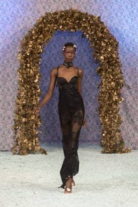 Aadnevik SS26 Show at London Fashion Week LONDON, UNITED KINGDOM - SEPTEMBER 21: A model walks the runway during Aadnevik Spring Summer 2026 show a la memoire de Marie Antoinette the last Queen at The Royal Horseguards Hotel as part of London Fashion Week in London, United Kingdom on September 21, 2025. Wiktor Szymanowicz Anadolu London United Kingdom. Editorial use only. Please get in touch for any other usage.  Copyright: x2025xAnadoluxWiktorxSzymanowiczx
