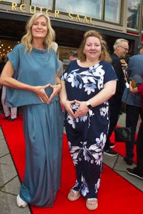 Bianca Karsten und Mackie Heilmann bei der Premiere des Theaterstücks Miss Merkel - Mord in der Uckermark in der Komödie am Kurfürstendamm im Ernst-Reuter-Saal. Berlin, 21.09.2025