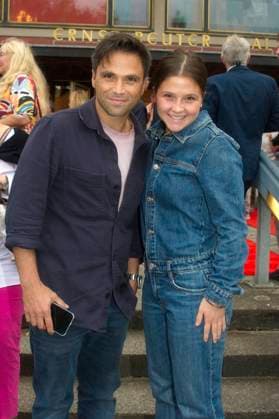 Karim Cherif mit Tochter Anais Cherif bei der Premiere des Theaterstücks Miss Merkel - Mord in der Uckermark in der Komödie am Kurfürstendamm im Ernst-Reuter-Saal. Berlin, 21.09.2025