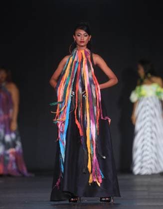 A model walks the runway wearing a creation by Zadd & Eastman brand during the second annual Hats & Heels event by Rotary Trinidad and Tobago Hats & Heels event IN Port of Spain, Trinidad and Tobago, 21 September 2025. The event, which commemorates the United Nations International Day of Peace, aims to support Rotary s peacebuilding initiatives, particularly its youth empowerment project and support initiatives. Hats & Heels, a fashion show to raise funds for youth projects !ACHTUNG: NUR REDAKTIONELLE NUTZUNG!  Copyright: xAndreaxDexSilvax USA4732 20250922-55017995549_1