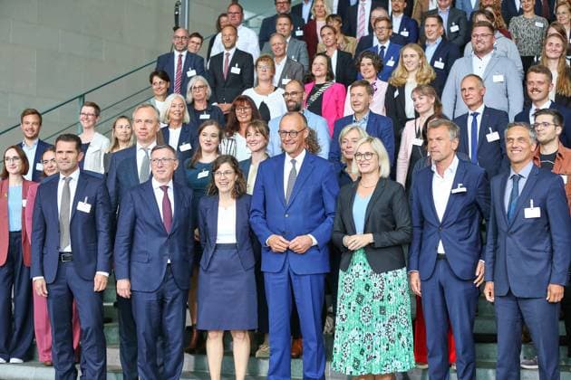 Berlin, Deutschland, 22.09.2025: Bundeskanzleramt: Preisverleihung startsocial 2025 : Gruppenbild der Preisverleihung mit Bundeskanzler Friedrich Merz (CDU) *** Berlin, Germany, 22 09 2025 Federal Chancellery Award ceremony startsocial 2025 Group photo of the award ceremony with Federal Chancellor Friedrich Merz CDU Copyright: xdtsxNachrichtenagenturx dts_83571