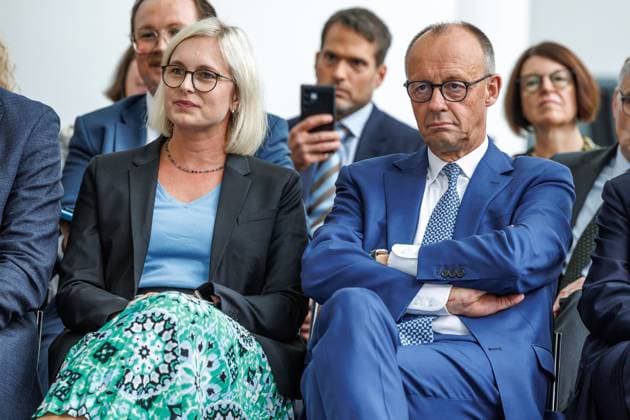 Preisverleihung der Bundespreisträger des Wettbewerbs startsocial Pressetermin bei der Preisverleihung der Bundespreisträger des Wettbewerbs (startsocial) mit Bundeskanzler Friedrich Merz (CDU) und Staatsministerin für Sport und Ehrenamt Dr. Christiane Schenderlein in Berlin am 22.09.2025. Berlin Berlin Deutschland Kanzleramt