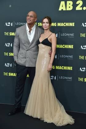Deutschlandpremiere von THE SMASHJING MACHINE Deutschlandpremiere von THE SMASHJING MACHINE Deutschlandpremiere von THE SMASHING MACHINE DeutschlamndPremiere THE SHMASHING MACHINE Ankunft zur Deutschlandpremiere von THE SMASHJING MACHINE mit Dwayne Johnson, Emily Blunt in Berlin am, 22.09.2025