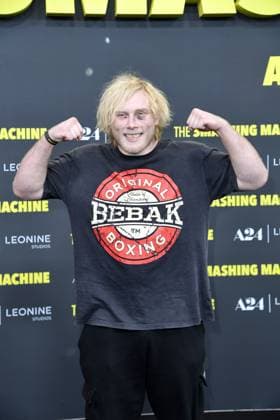 Deutschlandpremiere von THE SMASHING MACHINE Frederic Vosgroene (DER NEANDERTALER) bei der Deutschlandpremiere von THE SMASHING MACHINE in Berlin Datum 22.09..2025 Copyright: xEventpressxBerndtx