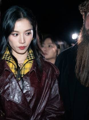Burberry show at the London Fashion Week - 22 Sep 2025 Jingyi Zhang attends the Burberry show during the London Fashion Week at Hyde Park. London United Kingdom Copyright: xLounisxTiarx xSOPAxImagesx _DSC7494