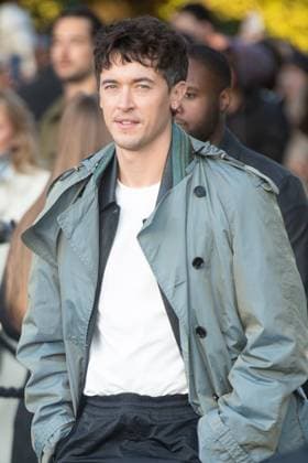 Burberry SS26 Runway Show Arrivals - Kensington Palace Gardens, London, UK Tom Blyth arrives for Burberry s SS26 Runway Show during London Fashion Week at Kensington Palace Gardens, London, England, UK on Monday 22 September, 2025., Credit:Justin Ng Avalon UK, England, London, Kensington Palace Gardens Copyright: xJustinxNgx xAvalonx 1039467513