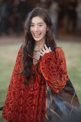 Burberry SS26 Runway Show Arrivals - Kensington Palace Gardens, London, UK Jung Eun-chae arrives for Burberry s SS26 Runway Show during London Fashion Week at Kensington Palace Gardens, London, England, UK on Monday 22 September, 2025., Credit:Justin Ng Avalon UK, England, London, Kensington Palace Gardens Copyright: xJustinxNgx xAvalonx 1039467638