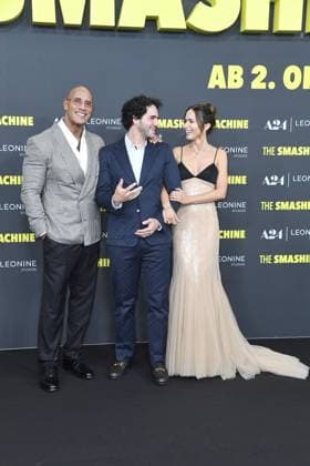 Dwayne Johnson, Benny Safdie und Emily Blunt bei der Deutschlandpremiere von THE SMASHING MACHINE in Berlin am 22.09.2025