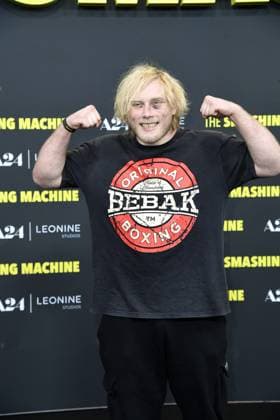 Frederic Vosgroene (der Neandertaler) bei der Deutschlandpremiere von THE SMASHING MACHINE in Berlin am 22.09.2025