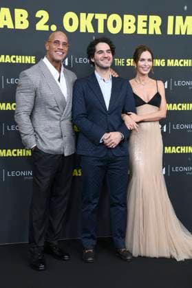 Dwayne Johnson, Benny Safdie und Emily Blunt bei der Premiere des Kinofilms The Smashing Machine im Zoo Palast. Berlin, 22.09.2025