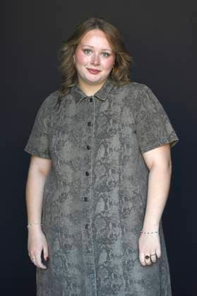 Marie Helweg Augustsen bei einem exklusiven Photoshooting mit dem Team des Kinofilms Vaegtlos Weightless auf dem 73. Internationalen Filmfestival San Sebastian Festival Internacional de Cine de San Sebastian im Hotel Maria Cristina. San Sebastian, 23.09.2025