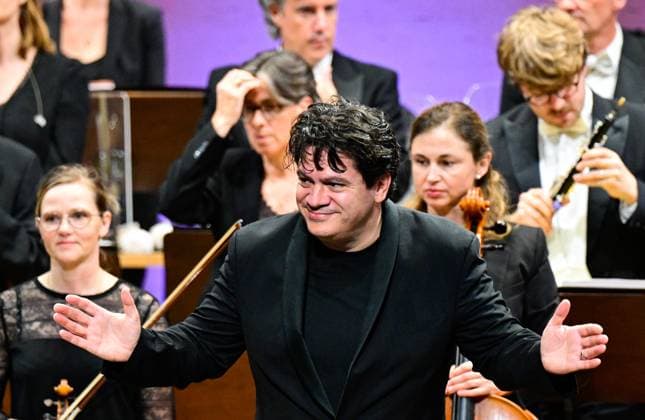 Pianist Rudolf Buchbinder (not seen) and the French National Orchestra under the baton of Cristian Macelaru perform at the closing concert of the Dvorak Prague International Music Festival in Prague, Czech Republic, September 23, 2025. (CTKxPhoto RomanxVondrous) CTKPhotoP2025092307822  CTKPhotoP2025092307822