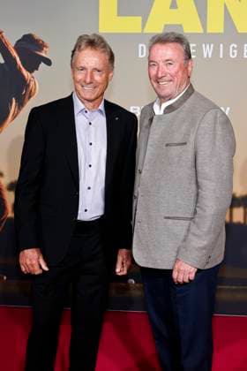 Golfprofi Bernhard Langer und sein Bruder Erwin Langer (r) bei der Premiere des Kinofilms Bernhard Langer - Der ewige Champion im Cinedom. Köln, 23.09.2025 NRW Deutschland Copyright: xChristophxHardtx