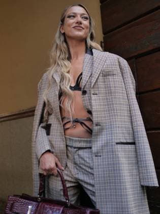 Milan, Milan Women s Fashion Week Spring Summer 2026 - Women s Fashion, Spring Summer 2026 - Iceberg fashion show - arrivals - In the photo: guest  Copyright: xLucaxPontix xipa-agency.netx xLucaPonti IpaAgencyx IPA_Agency_IPA65622012