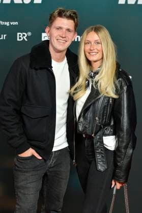 Lennart Betzgen und Celine Rüdebusch bei der Premiere des Dokumentarfilms Der talentierte Mr. F. im Kino in derKulturBrauerei. Berlin, 23.09.2025