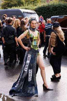 News - Diesel - Arrivals - Milan Fashion Week - Womenswear Spring Summer 2026 A guest is seen at the Diesel fashion show during Milan Fashion Week Women s Collection Spring Summer 2026. Milan (Italy), September 23rd, 2025. Photo: Cinzia Camela. Milan Circle Milano Italy Copyright: xCinziaxCamelax xLiveMediax LPN_2042817