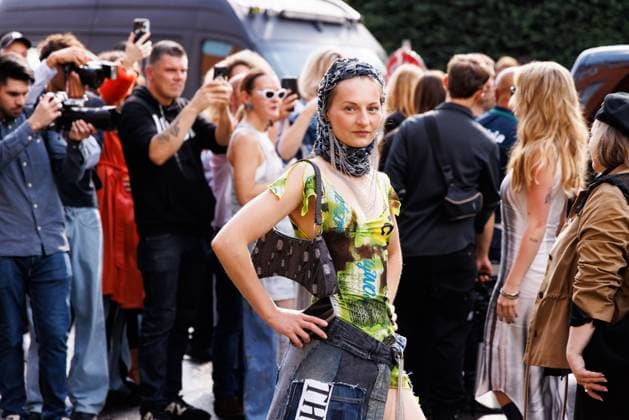 News - Diesel - Arrivals - Milan Fashion Week - Womenswear Spring Summer 2026 A guest is seen at the Diesel fashion show during Milan Fashion Week Women s Collection Spring Summer 2026. Milan (Italy), September 23rd, 2025. Photo: Cinzia Camela. Milan Circle Milano Italy Copyright: xCinziaxCamelax xLiveMediax LPN_2042821