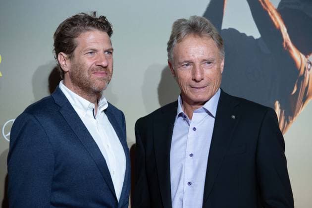 v.l. Arnim BUTZEN, Magenta TV; Bernhard LANGER, Golfprofi, Roter Teppich, Red Carpet Show, Ankunft, arrival, Filmpremiere Filmpremiere BERNHARD LANGER - Der Ewige Champion am 23.09.2025 im Cinedom-Kino in Koeln,