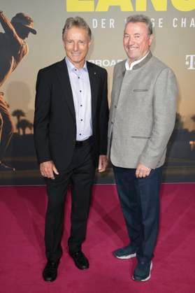 Bernhard Langer und Erwin Langer bei der Premiere des Dokumentarfilms Bernhard Langer - Der ewige Champion im Cinedom. Köln, 23.09.2025