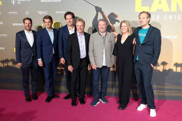 Leopold Hoesch, Arnim Butzen, Bernhard Langer, Erwin Langer und Gäste bei der Premiere des Dokumentarfilms Bernhard Langer - Der ewige Champion im Cinedom. Köln, 23.09.2025