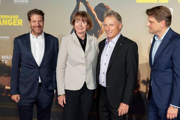 Arnim Butzen, Henriette Reker, Bernhard Langer und Leopold Hoesch bei der Premiere des Dokumentarfilms Bernhard Langer - Der ewige Champion im Cinedom. Köln, 23.09.2025