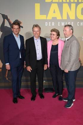 Leopold Hoesch, Bernhard Langer, Sigi Langer und Erwin Langer bei der Premiere des Dokumentarfilms Bernhard Langer - Der ewige Champion im Cinedom. Köln, 23.09.2025