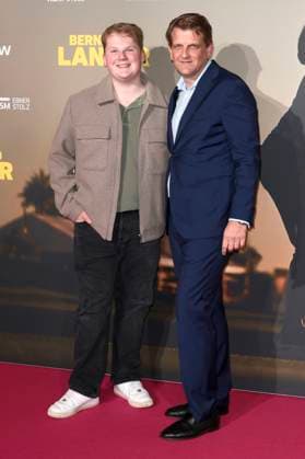 Julius Weckauf und Leopold Hoesch bei der Premiere des Dokumentarfilms Bernhard Langer - Der ewige Champion im Cinedom. Köln, 23.09.2025