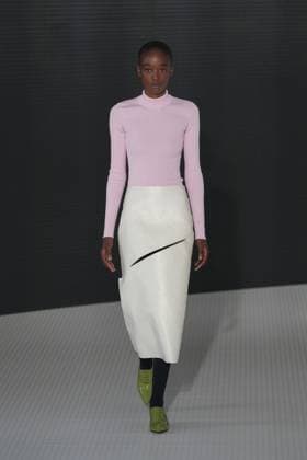 Milan, Milan Women s Fashion Week Spring Summer 2026 - Women s Fashion, Spring Summer 2026. - Jil Sander fashion show - catwalk in the photo: Model  Copyright: xRiccardoxGIordanox xipa-agency.netx xRiccardoxGiordano IPAx IPA_Agency_IPA65647858