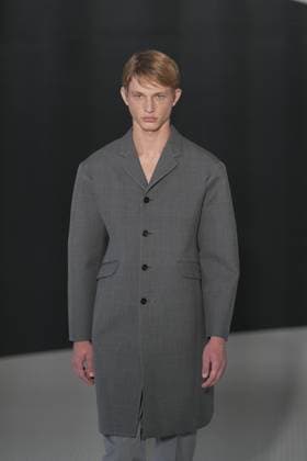 Milan, Milan Women s Fashion Week Spring Summer 2026 - Women s Fashion, Spring Summer 2026. - Jil Sander fashion show - catwalk in the photo: Model  Copyright: xRiccardoxGIordanox xipa-agency.netx xRiccardoxGiordano IPAx IPA_Agency_IPA65647901