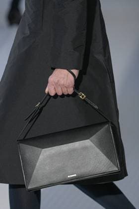 Milan, Italy: Milan, Milan Women s Fashion Week Spring Summer 2026 - Women s Fashion, Spring Summer 2026. - Jil Sander fashion show - catwalk in the photo: Bag Detail Milan Italy  - ZUMAp169 20250924_zea_p169_063 Copyright: xRiccardoxGIordanox