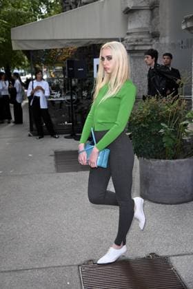 Milan, Jil Sander - Arrival of Guests - Milan Fashion Week - Womenswear Spring Summer 2026 In the photo: Guest  Copyright: xSimonexComix xipa-agency.netx xSimonexComix IPA_Agency_IPA65649937