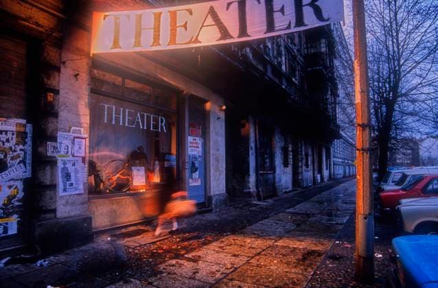 Zinnober Deutschland, Berlin, 03.11.1991, Theater Zinnober in der Knaackstraße, (am Kollwitzplatz), Â *** Zinnober Germany, Berlin, 03 11 1991, Theater Zinnober in the Knaackstraße, at the Kollwitzplatz , Â