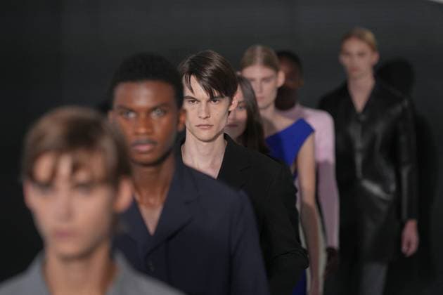 MFW - Jil Sander Runway Model at the Jil Sander fashion show during the Milan Womenswear Spring Summer 2026 on September 24, 2025 in Milan, Italy. Photo by Riccardo Giordano IPA ABACAPRESS.COM Milan Italy  Copyright: xGiordanoxRiccardo IPA ABACAx