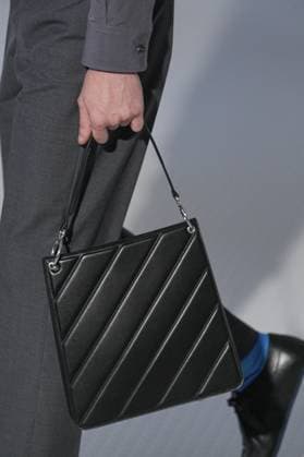 MFW - Jil Sander Runway Bag Detail at the Jil Sander fashion show during the Milan Womenswear Spring Summer 2026 on September 24, 2025 in Milan, Italy. Photo by Riccardo Giordano IPA ABACAPRESS.COM Milan Italy  Copyright: xGiordanoxRiccardo IPA ABACAx