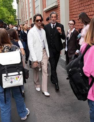 Milan, Crowds of people, influencers, and onlookers outside the Fendi fashion show during Women s Fashion Week, Milan Fashion Week on Via Solari.  Copyright: xDuilioxPiaggesix xipa-agency.netx xDuilioxPiaggesix IPA_Agency_IPA65673209