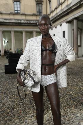 Milan, Italy: Milan, Milan Women s Fashion Week Spring Summer 2026 - Women s Fashion, Spring Summer 2026. - Missoni fashion show - arrivals in the photo: guest Milan Italy  - ZUMAp169 20250924_zea_p169_1024 Copyright: xRiccardoxGIordanox