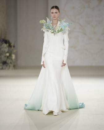 September 24, 2025, Milan, Milan, Italy: A model walks the runway wearing creations by designer XIONG YING for the HEAVEN GAIA collection during Milan Fashion Week Spring Summer 2026, at the Museo Leonardo da Vinci, in Milan, Italy, on September 24, 2025. Milan Italy - ZUMAp285 20250924_zep_p285_005 Copyright: xGennaroxPiscopox