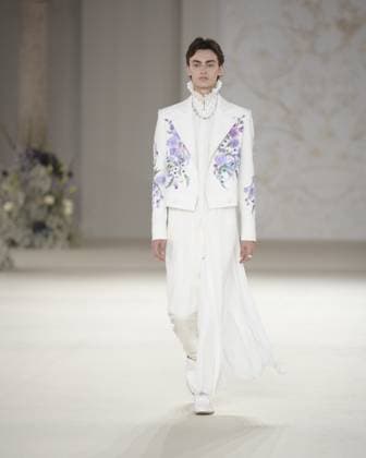 September 24, 2025, Milan, Milan, Italy: A model walks the runway wearing creations by designer XIONG YING for the HEAVEN GAIA collection during Milan Fashion Week Spring Summer 2026, at the Museo Leonardo da Vinci, in Milan, Italy, on September 24, 2025. Milan Italy - ZUMAp285 20250924_zep_p285_007 Copyright: xGennaroxPiscopox