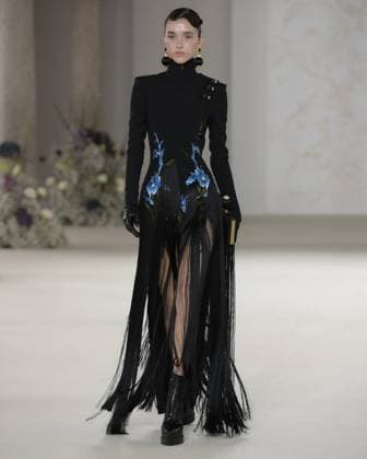 September 24, 2025, Milan, Milan, Italy: A model walks the runway wearing creations by designer XIONG YING for the HEAVEN GAIA collection during Milan Fashion Week Spring Summer 2026, at the Museo Leonardo da Vinci, in Milan, Italy, on September 24, 2025. Milan Italy - ZUMAp285 20250924_zep_p285_016 Copyright: xGennaroxPiscopox