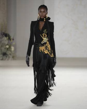 September 24, 2025, Milan, Milan, Italy: A model walks the runway wearing creations by designer XIONG YING for the HEAVEN GAIA collection during Milan Fashion Week Spring Summer 2026, at the Museo Leonardo da Vinci, in Milan, Italy, on September 24, 2025. Milan Italy - ZUMAp285 20250924_zep_p285_025 Copyright: xGennaroxPiscopox