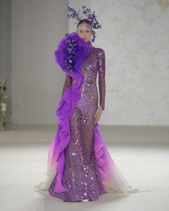 September 24, 2025, Milan, Milan, Italy: A model walks the runway wearing creations by designer XIONG YING for the HEAVEN GAIA collection during Milan Fashion Week Spring Summer 2026, at the Museo Leonardo da Vinci, in Milan, Italy, on September 24, 2025. Milan Italy - ZUMAp285 20250924_zep_p285_029 Copyright: xGennaroxPiscopox