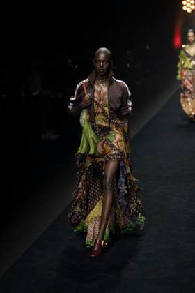 Milan Fashion Week - Women S S 2026 Etro Fashion Show Runway Milan, Italy Milan Fashion Week - Women S S 2026 Etro Fashion Show Runway Milan, Italy 24th September 2025  Copyright: xJohnnyxDallaxLibera SGPx