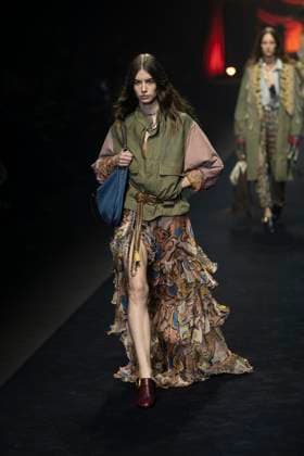 Milan Fashion Week - Women S S 2026 Etro Fashion Show Runway Milan, Italy Milan Fashion Week - Women S S 2026 Etro Fashion Show Runway Milan, Italy 24th September 2025  Copyright: xJohnnyxDallaxLibera SGPx