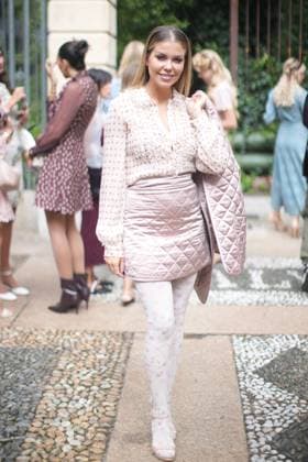 Milan Fashion Week - Women S S 2026 Luisa Beccaria Fashion Show Front Row Palazzo Bovara - Milan, Italy Costanza Caracciolo Milan Fashion Week - Women S S 2026 Luisa Beccaria Fashion Show Front Row Palazzo Bovara - Milan, Italy 24th September 2025  Copyright: xMarcoxErbax