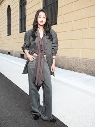 Milan, Milan Women s Fashion Week Spring Summer 2026 - MM6 Maison Margiela Fashion Show - Front Row Guests Pictured: Sun Yi  Copyright: xRiccardoxGiordanox xipa-agency.netx xRiccardoxGiordanox IPA_Agency_IPA65739536